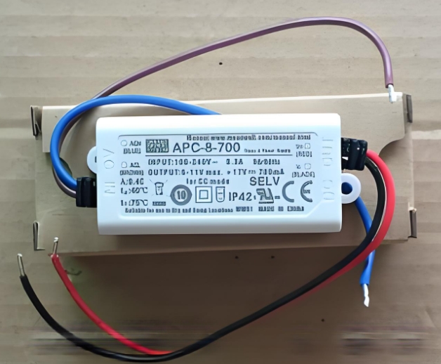 明緯DPU系列內(nèi)置智能處理器電源管理新境界